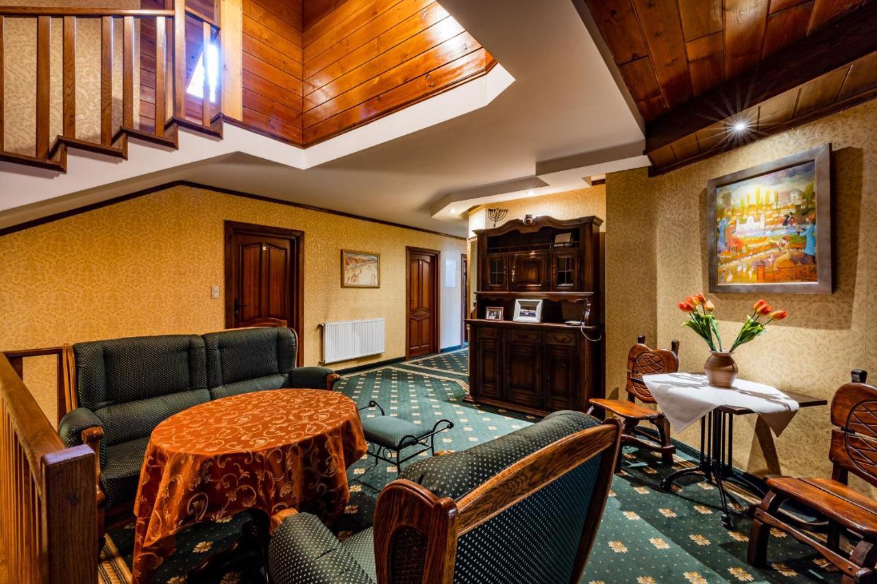 טיקוצ'ין Villa Regent מראה חיצוני תמונה