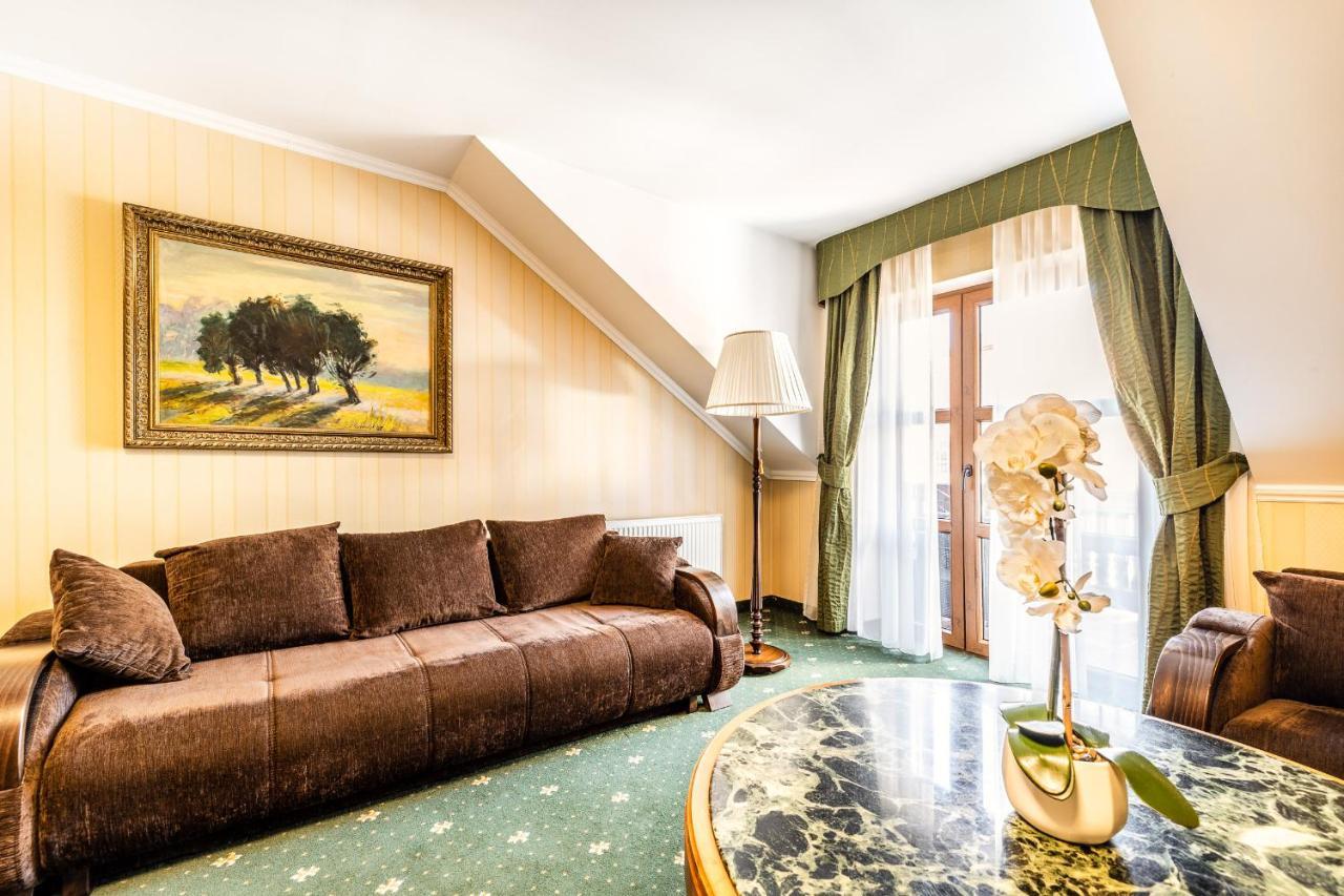 טיקוצ'ין Villa Regent מראה חיצוני תמונה